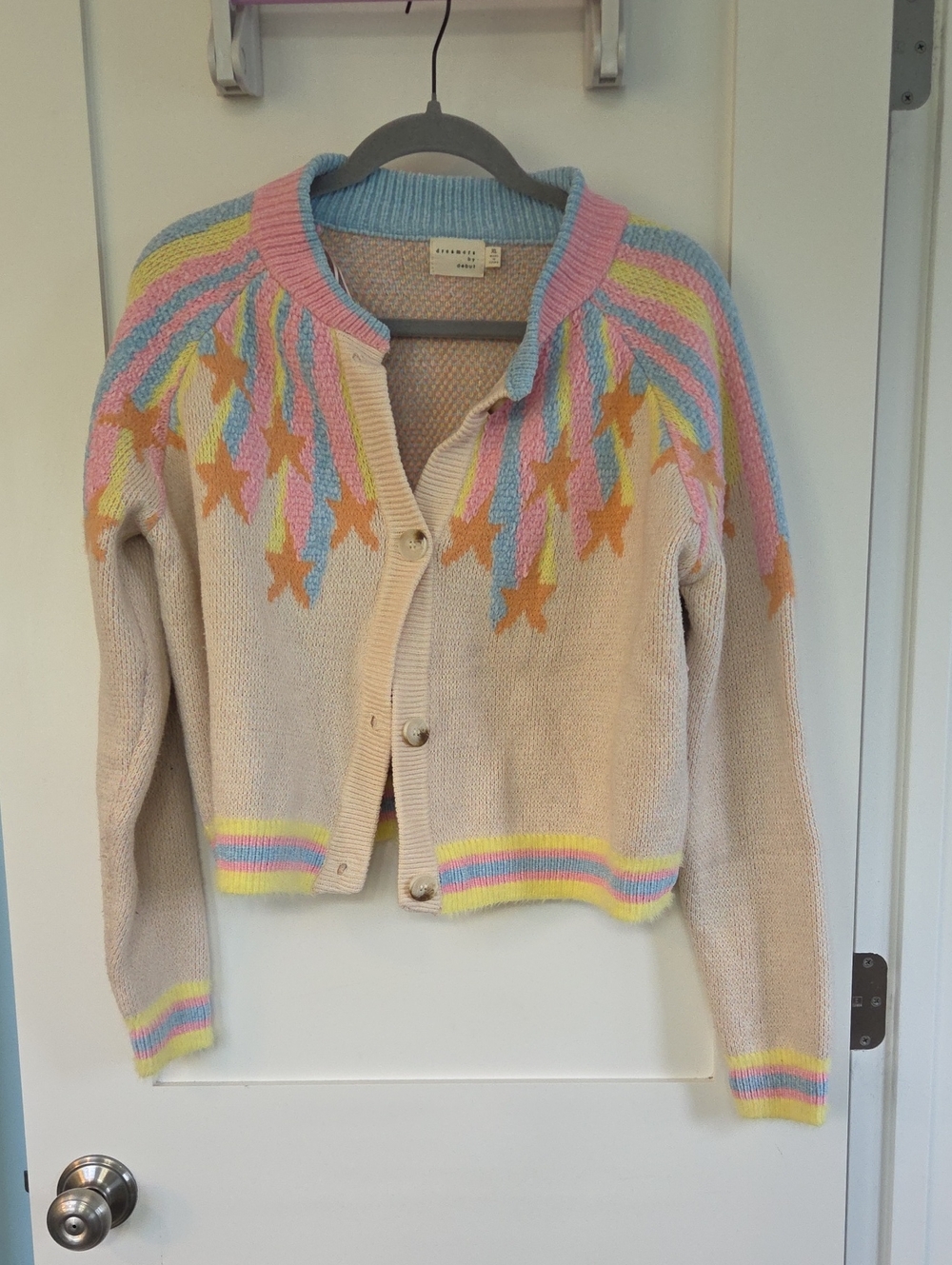 Pastel Star-Accent Cream Cropped Cardigan Sweater
